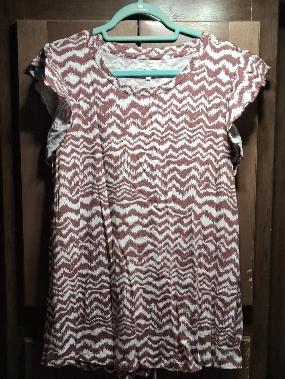 Maurices Mauve and White Zigzag Short Sleeve Tunic